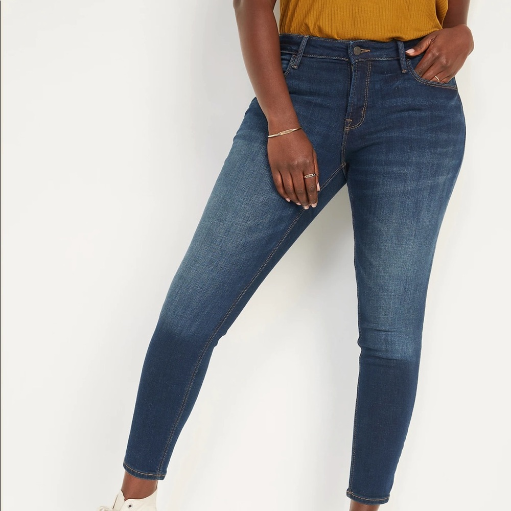 Old Navy Rockstar Super Skinny Mid Rise Jeans